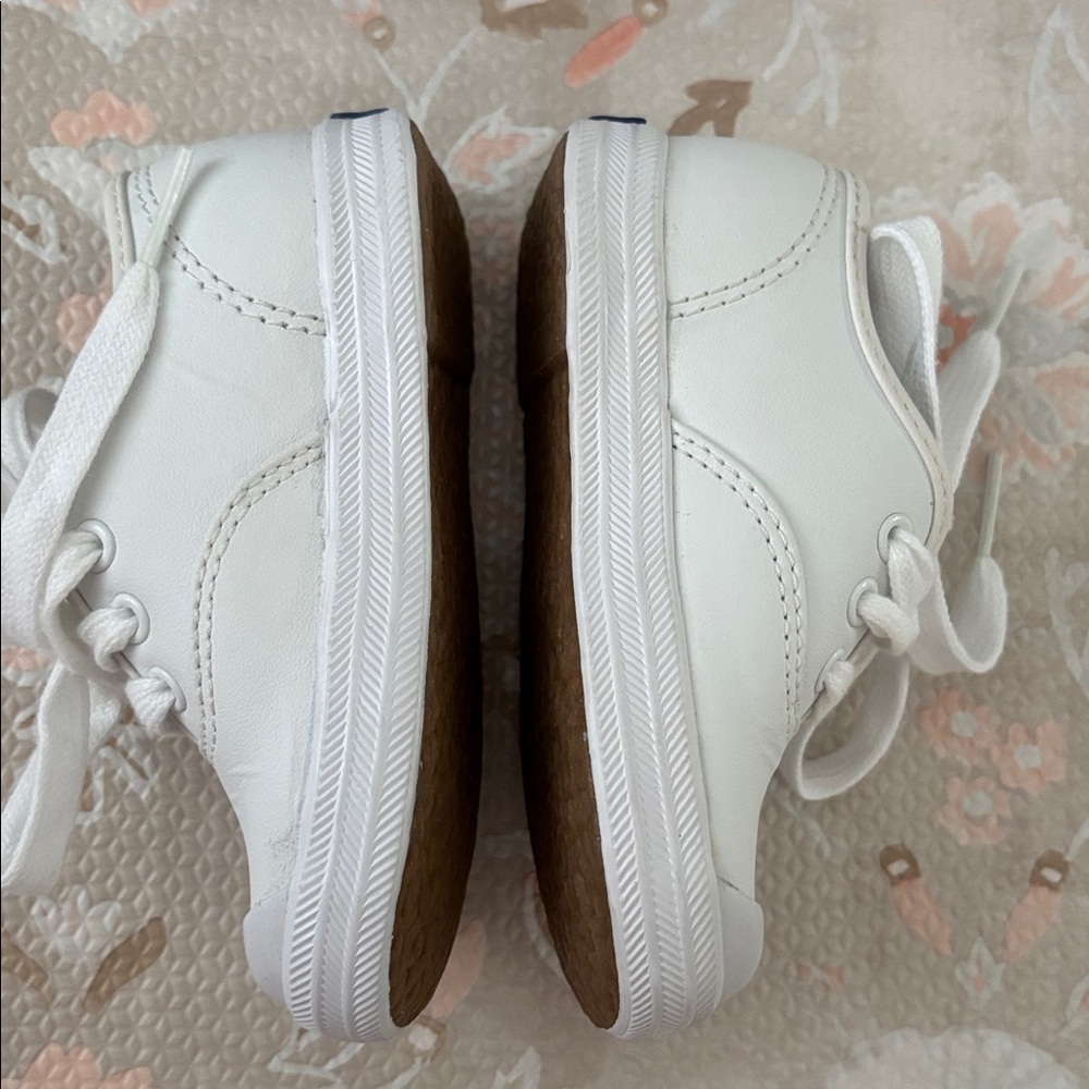 Keds Little Kids Champion Leather Lace Toe Cap Size 5.5 - Picture 4 of 9